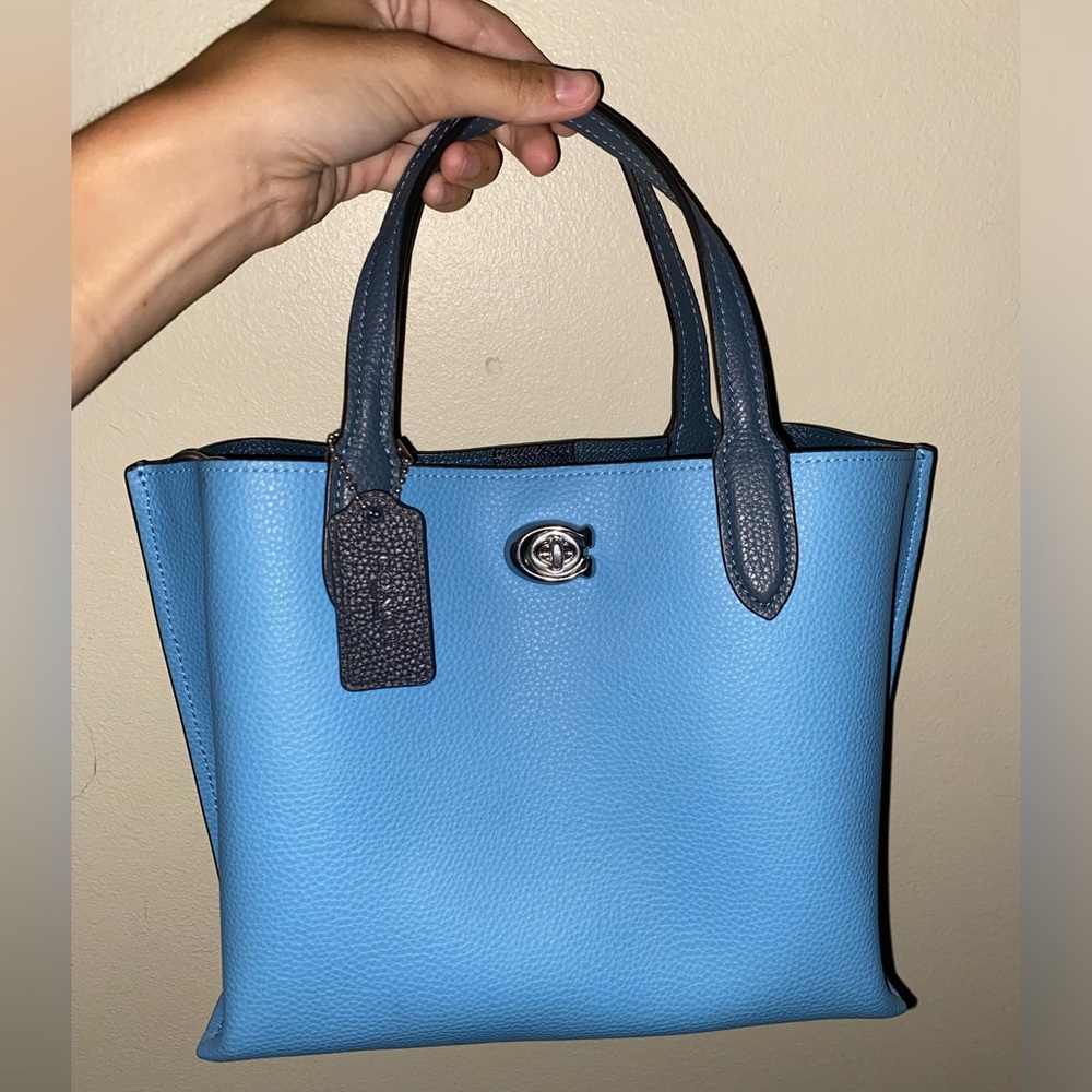 AUTHENTIC COACH WILLOW TOTE